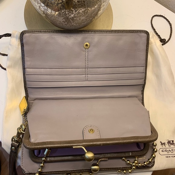 Coach wallet clutch bag. - Picture 10 of 15